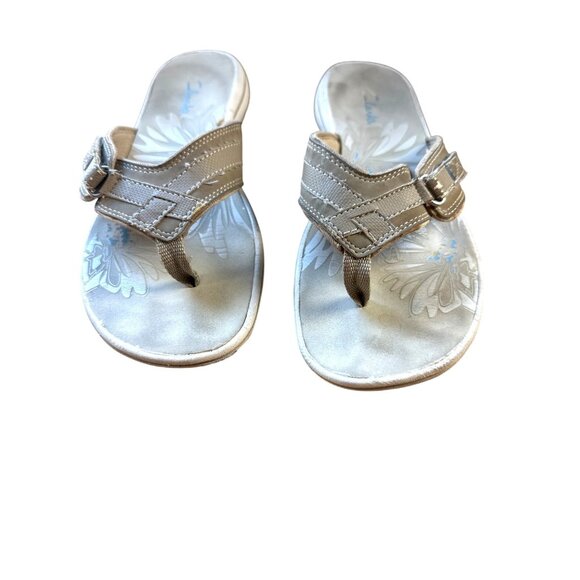 Clarks Size 6 Womens Beige Floral Print Thong Sandals With Adjustable Strap - Picture 1 of 8